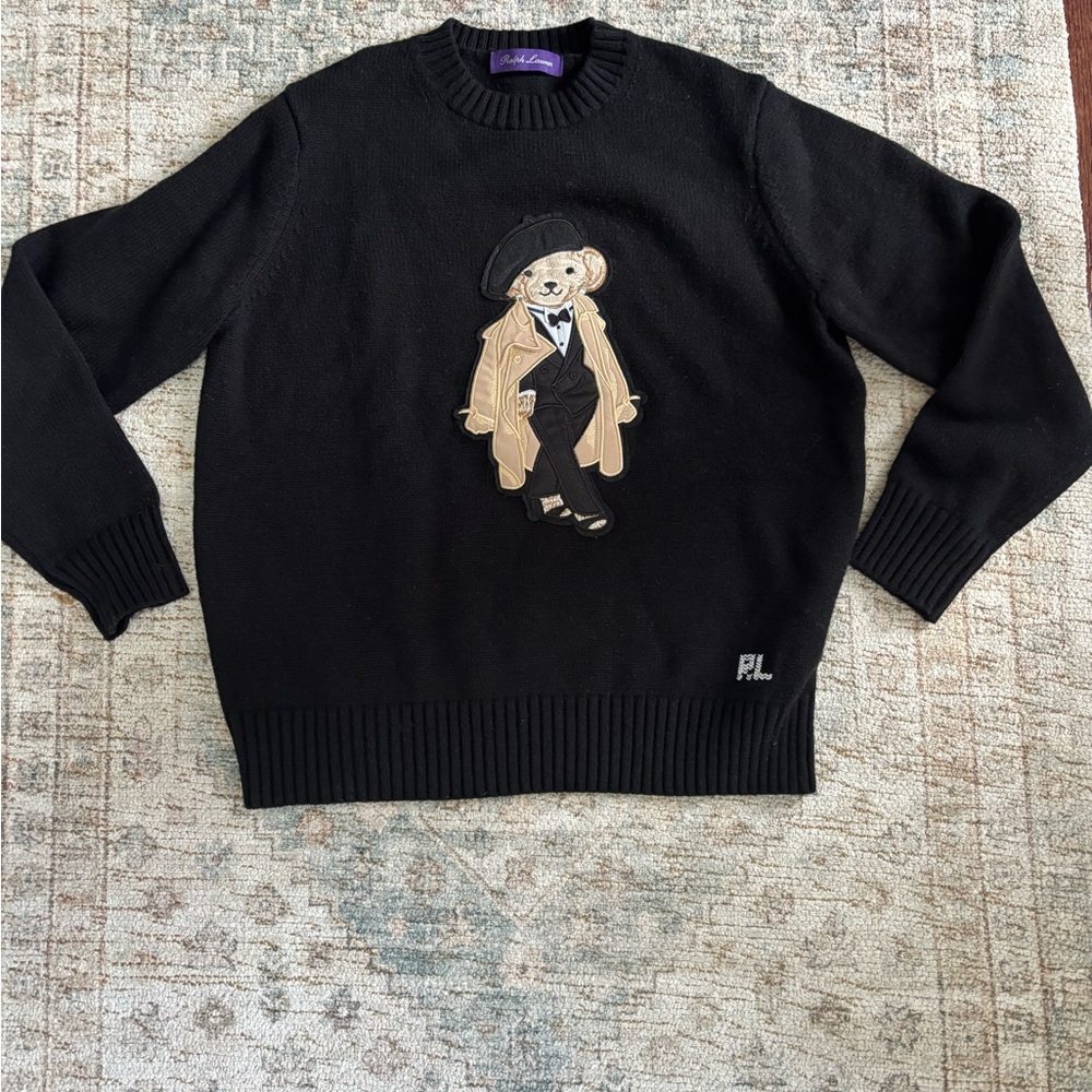 Elegant Black Cashmere/Wool Blend sweater size small with Bear Design never worn